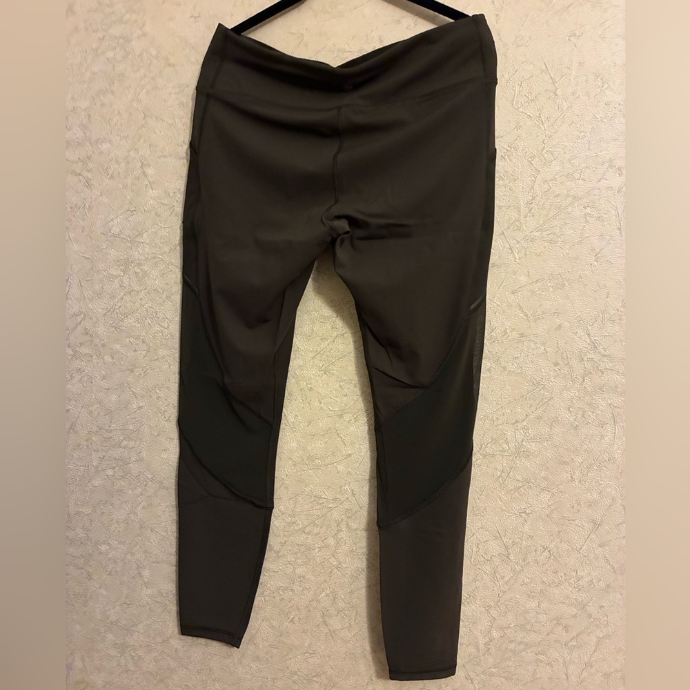 lululemon athletica Olive Green High-Rise Pocket Leggings - Picture 2 of 6